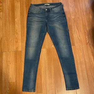 Levi’s 535 Super Skinny size 30 ( please read description)